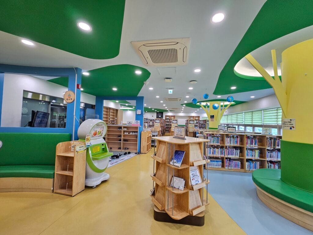 선학별빛도서관 어린이자료실 내부