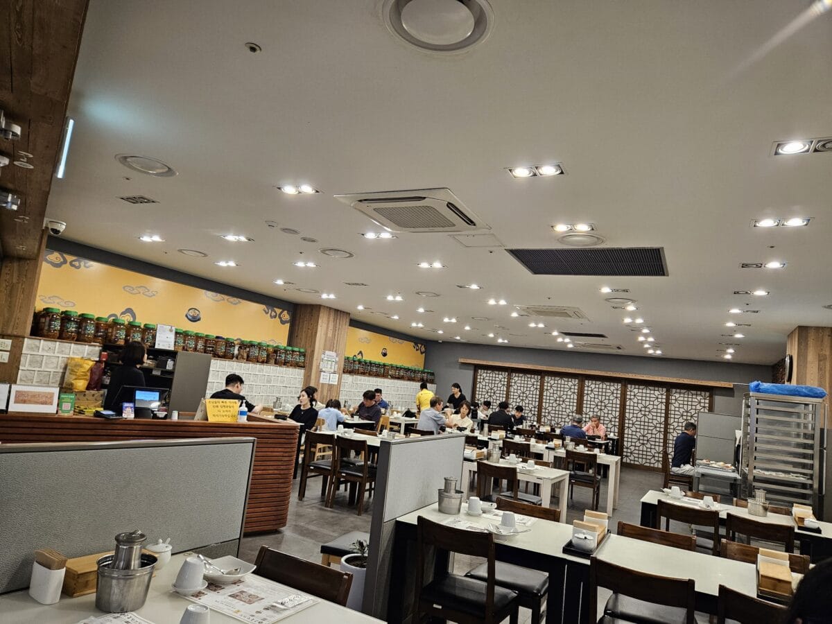 고봉삼계탕 내부