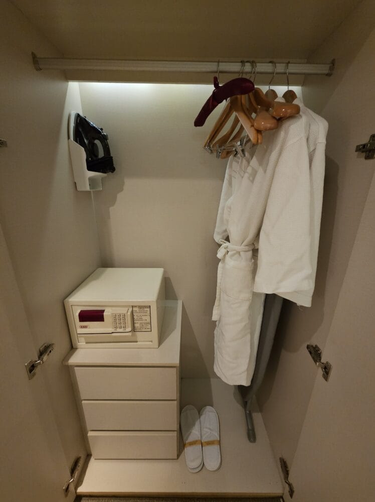 그랜드 머큐어 록시 객실 전경 어메니티2