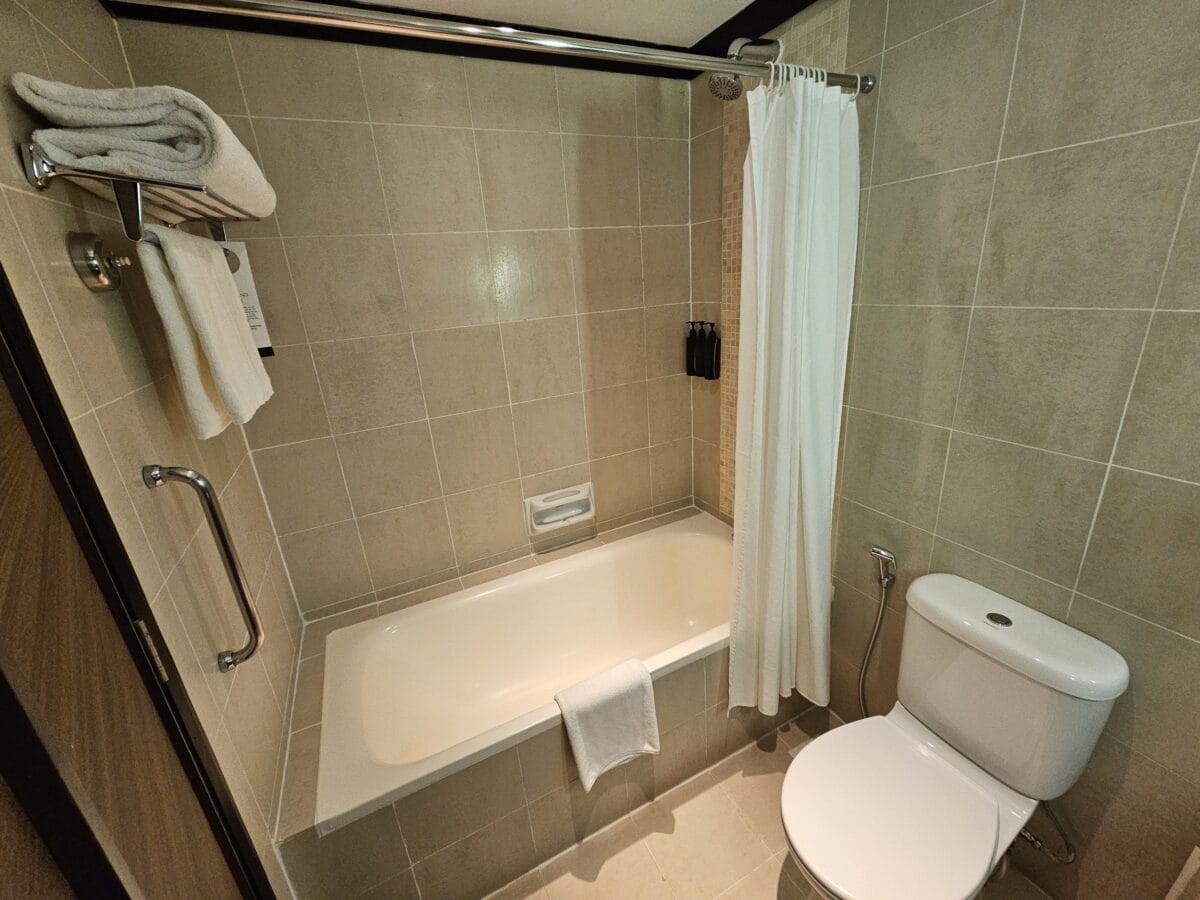 그랜드 머큐어 록시 객실 화장실