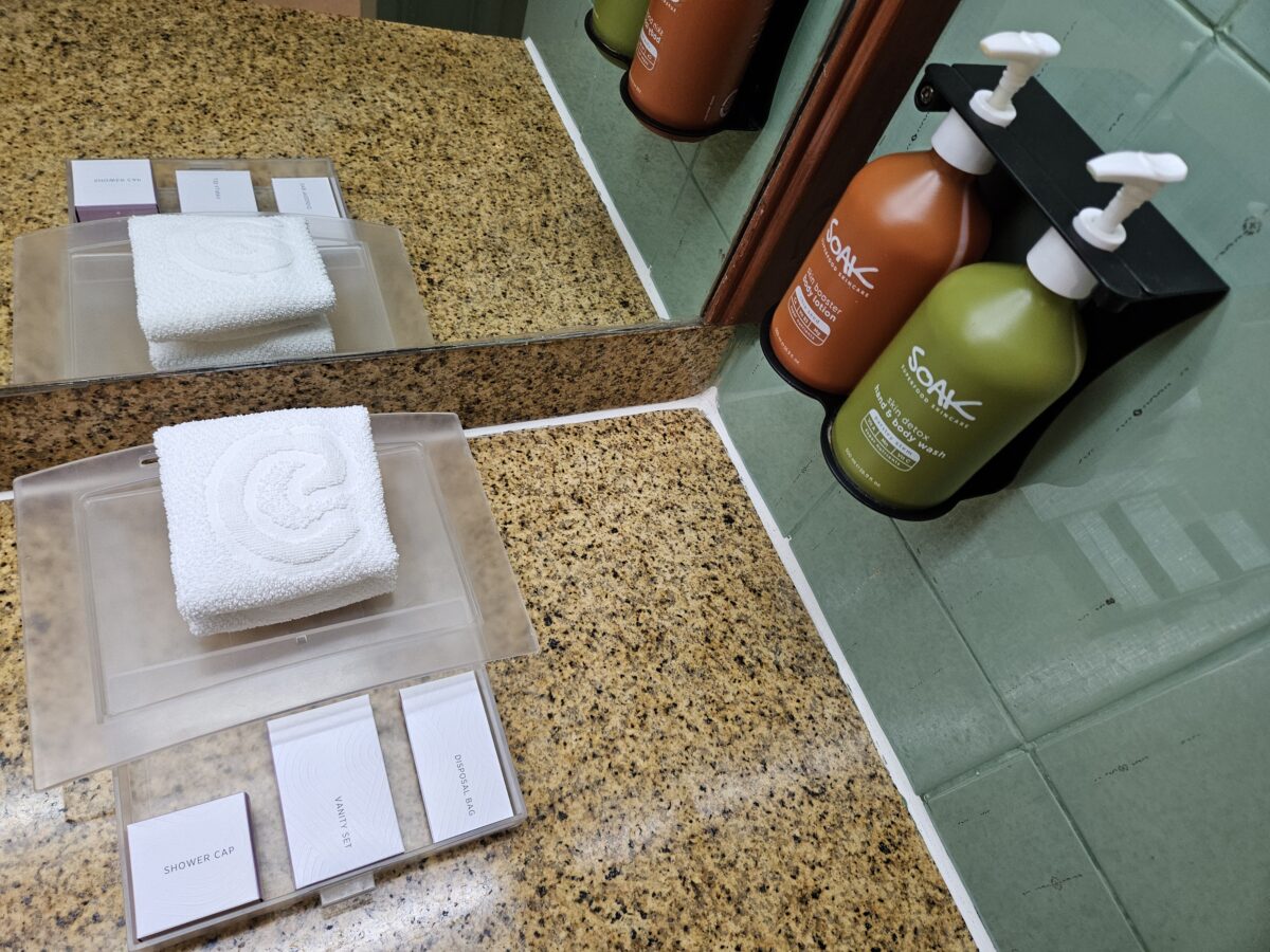 센타라 리버사이드 호텔 숙소 화장실 비품